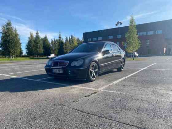 Mercedes-Benz 320 Коккола