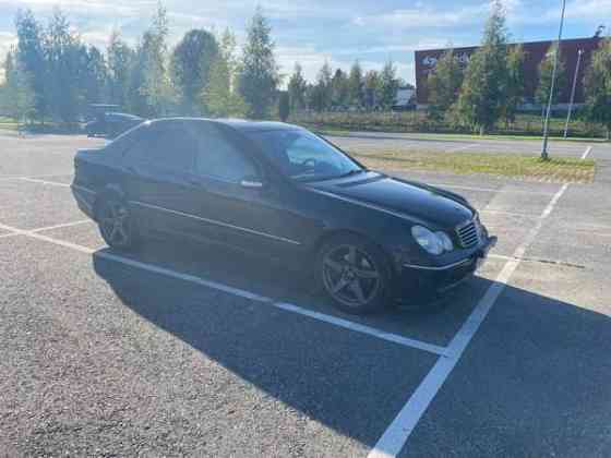 Mercedes-Benz 320 Коккола