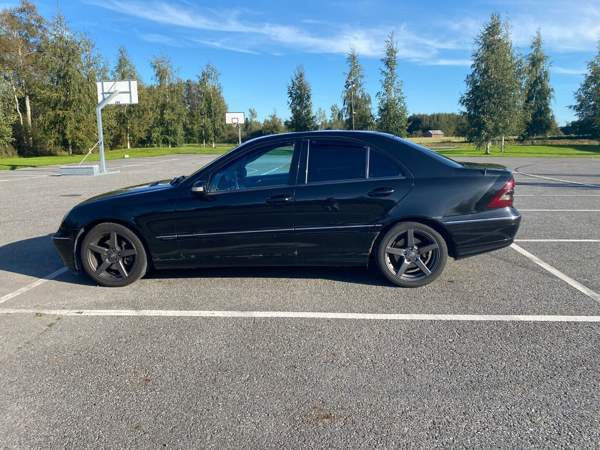 Mercedes-Benz 320 Коккола - изображение 1