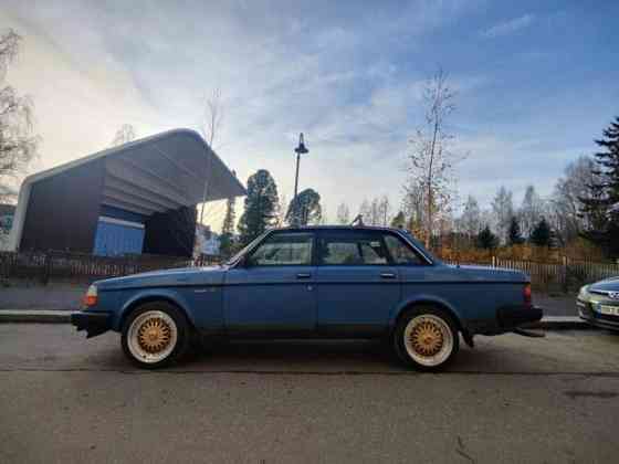 Volvo 240 Jyvaeskylae