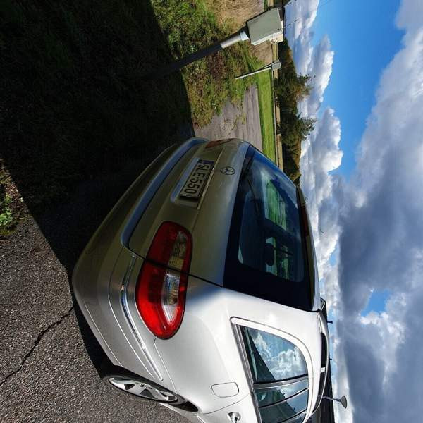 Mercedes-Benz E Sarov - valokuva 1