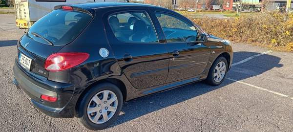 Peugeot 206+ Turtkul - photo 5