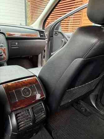 Mercedes-Benz R Maentsaelae