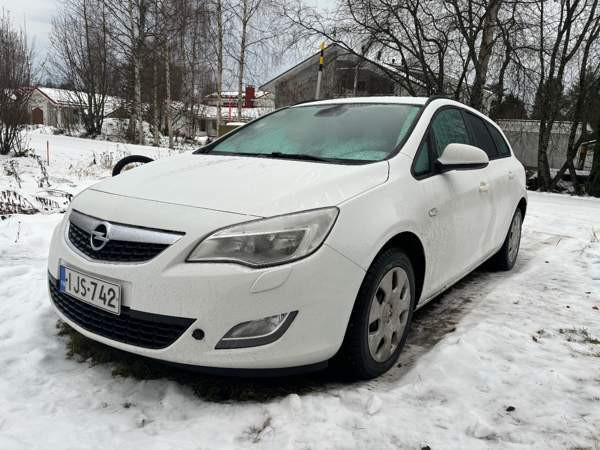 Opel Astra Rovaniemi - photo 1