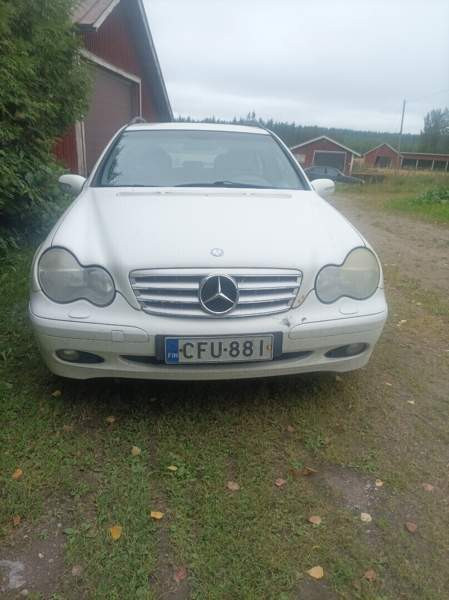 Mercedes-Benz C Maaninka - valokuva 1