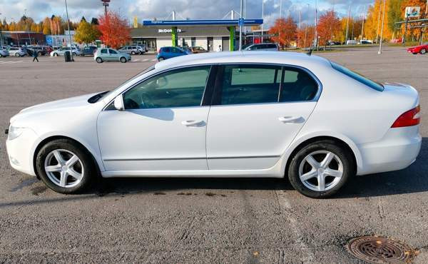 Skoda Superb Joroinen - photo 2