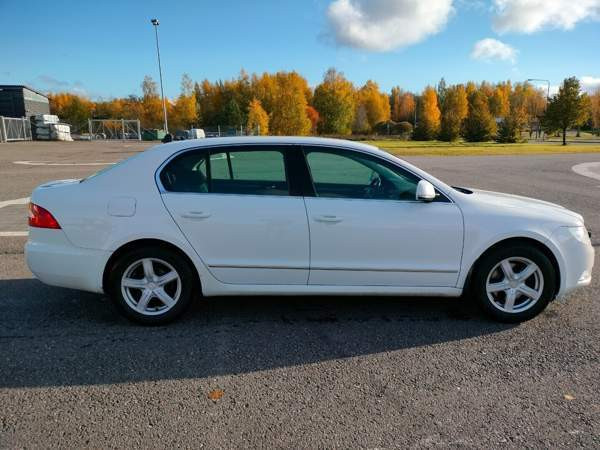 Skoda Superb Joroinen - photo 1