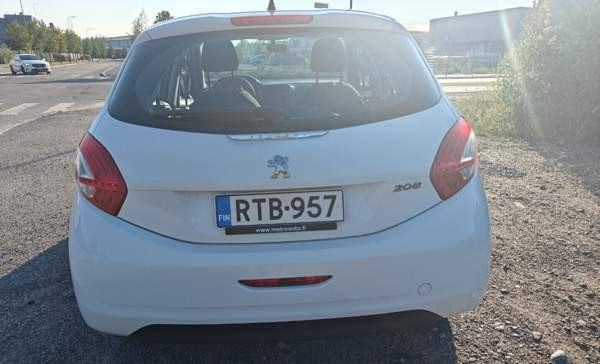 Peugeot 208 Vantaa - valokuva 7