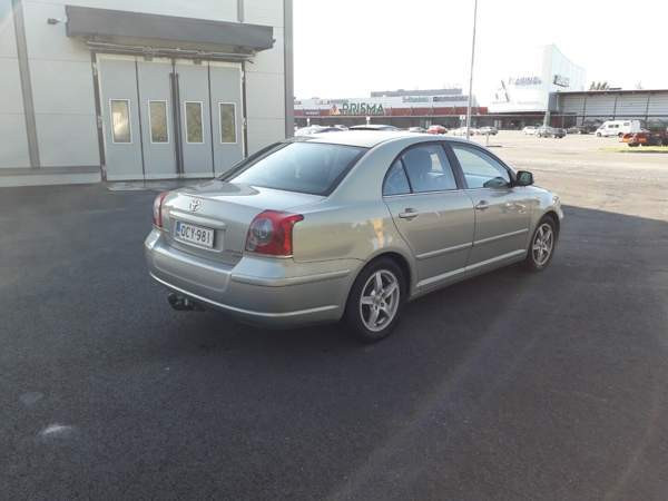 Toyota Avensis Kemin - photo 3