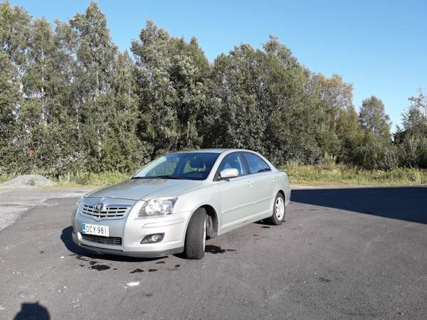 Toyota Avensis Kemin - photo 2