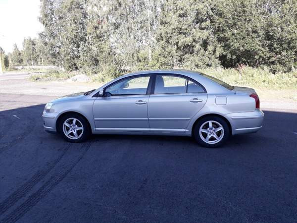 Toyota Avensis Kemin - photo 6