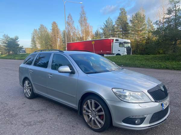 Skoda Octavia Vantaa - photo 1