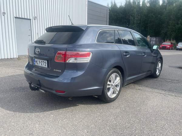 Toyota Avensis Espoo - valokuva 5