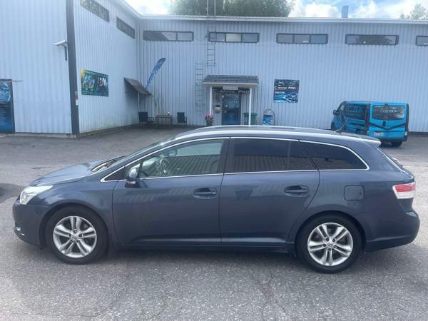 Toyota Avensis Espoo - valokuva 2