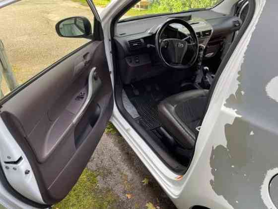 Toyota Iq Maentsaelae