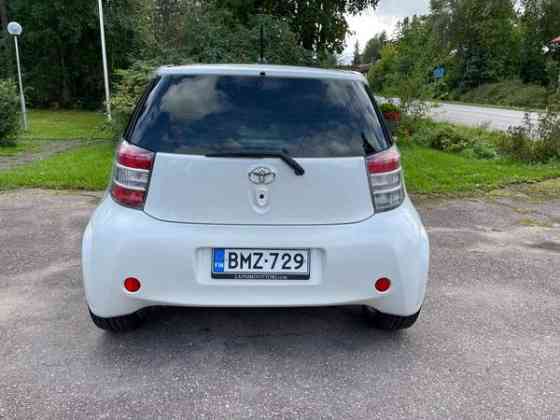 Toyota Iq Maentsaelae