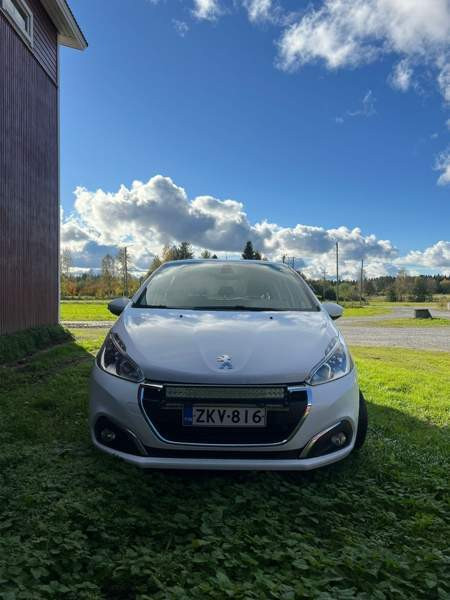 Peugeot 208 Kannus - valokuva 2