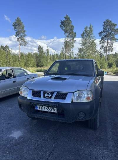 Nissan King Cab Oravainen - изображение 2