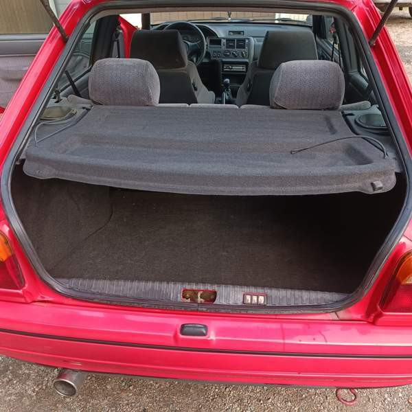 Ford Escort Luga – foto 8