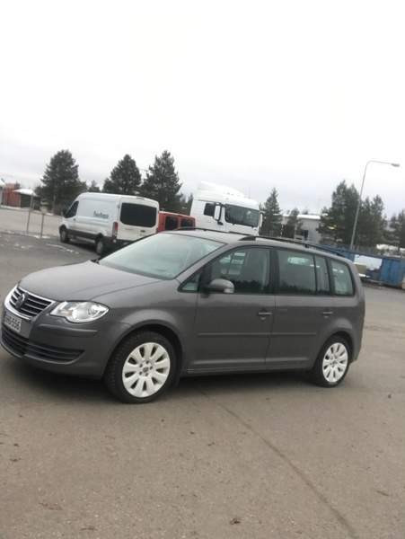 Volkswagen Touran Tampere - valokuva 4
