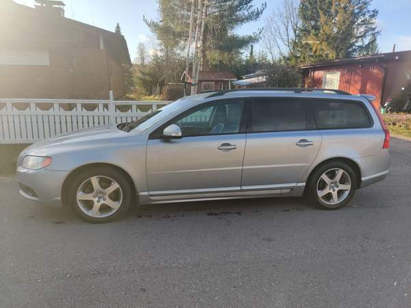 Volvo V70 Orimattila - photo 1