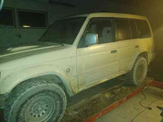 Mitsubishi Pajero Punkalaidun