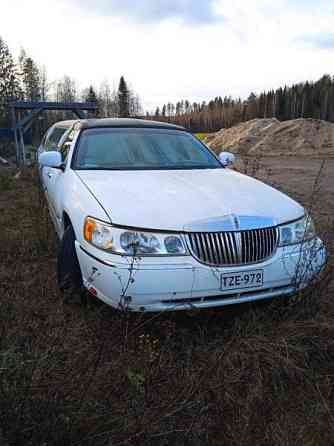 Lincoln Town Car Jyväskylä