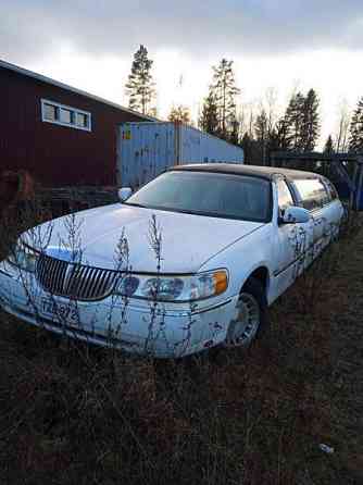Lincoln Town Car Jyväskylä