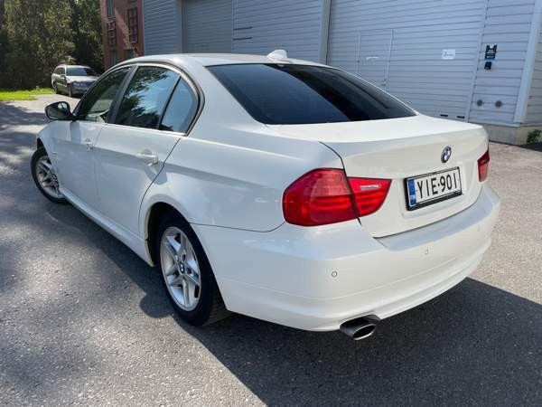 BMW 320 Oulu - valokuva 3