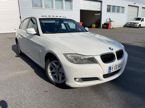 BMW 320 Oulu - valokuva 7