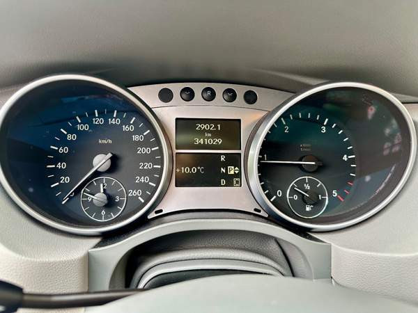 Mercedes-Benz R Kirkkonummi - valokuva 7