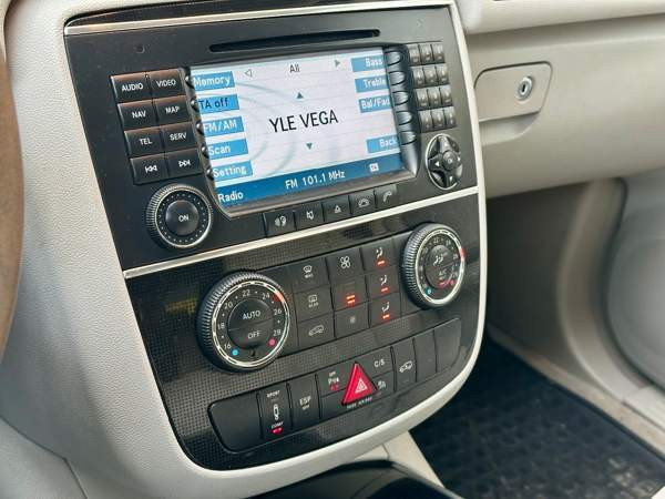 Mercedes-Benz R Kirkkonummi - valokuva 8