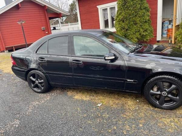 Mercedes-Benz 180 Eurajoki - изображение 3