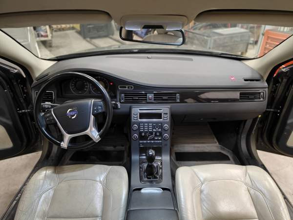 Volvo V70 Ugleural'skiy - valokuva 8