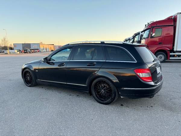 Mercedes-Benz C Сейняйоки - изображение 4