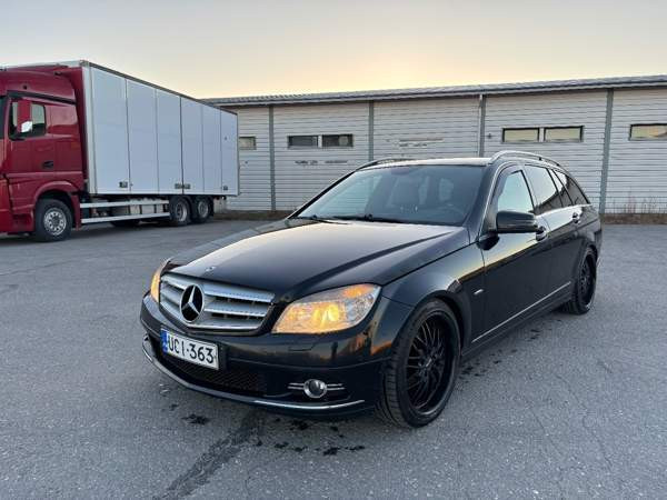 Mercedes-Benz C Сейняйоки - изображение 2