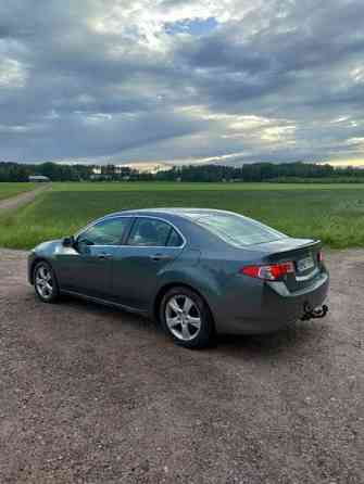 Honda Accord Ловийса