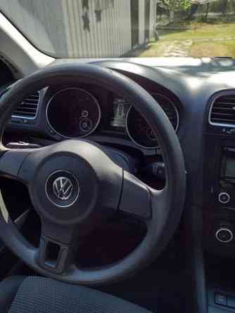 Volkswagen Golf Kolari