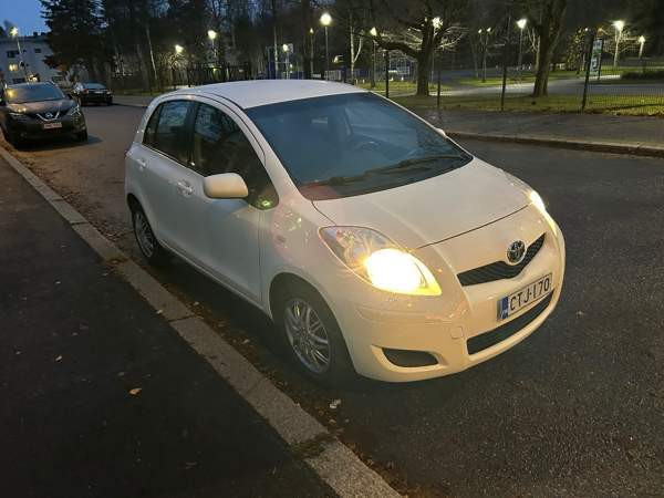 Toyota Yaris Helsinki - photo 2