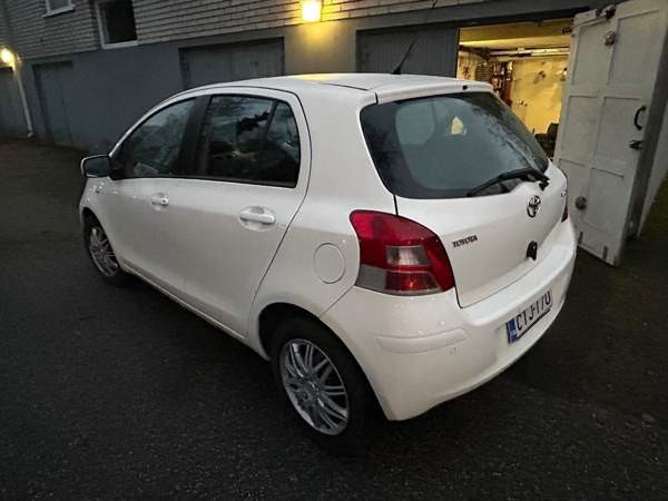 Toyota Yaris Helsinki - photo 3