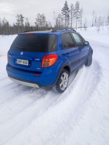 Suzuki SX4 Kuusamo - photo 3