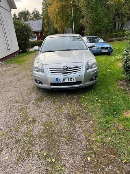Toyota Avensis Äänekoski - photo 1