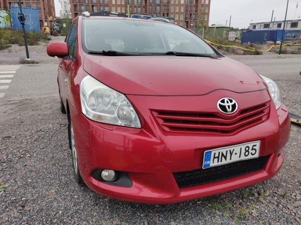Toyota Verso Helsinki - valokuva 1