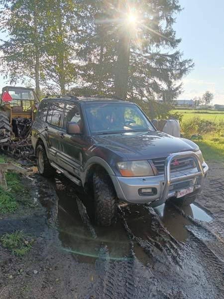 Mitsubishi Pajero Ylihärmä – foto 1