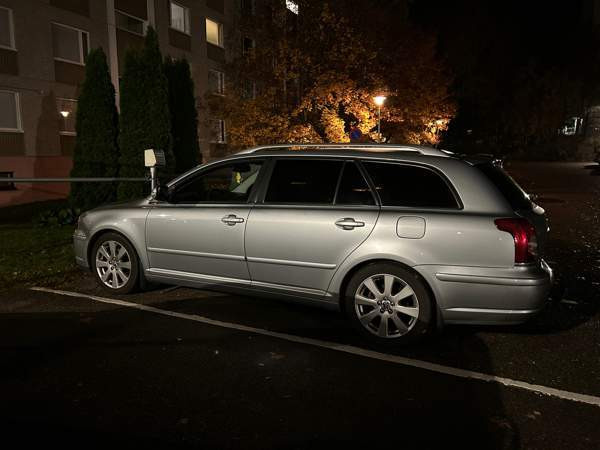 Toyota Avensis Тампере - изображение 4