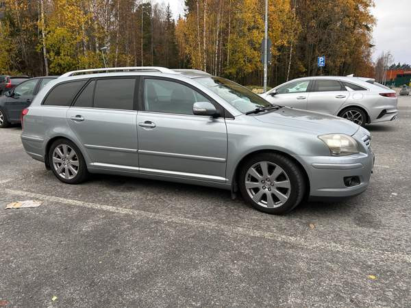 Toyota Avensis Тампере - изображение 2