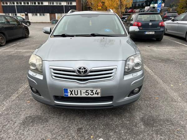 Toyota Avensis Тампере - изображение 3