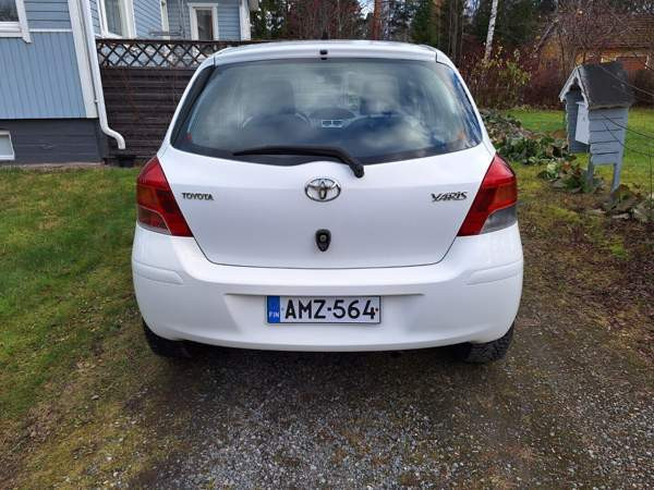 Toyota Yaris Mänttä-Vilppula - valokuva 3