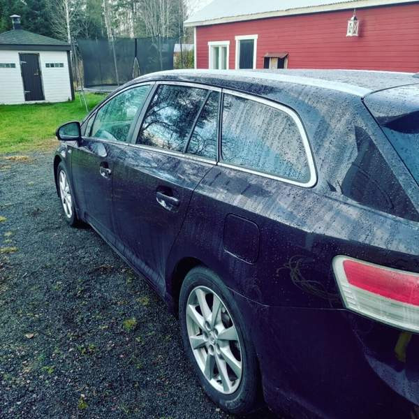 Toyota Avensis Zaporiz'ka Oblast' - valokuva 2