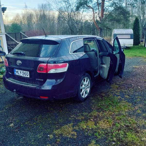 Toyota Avensis Zaporiz'ka Oblast' - valokuva 3